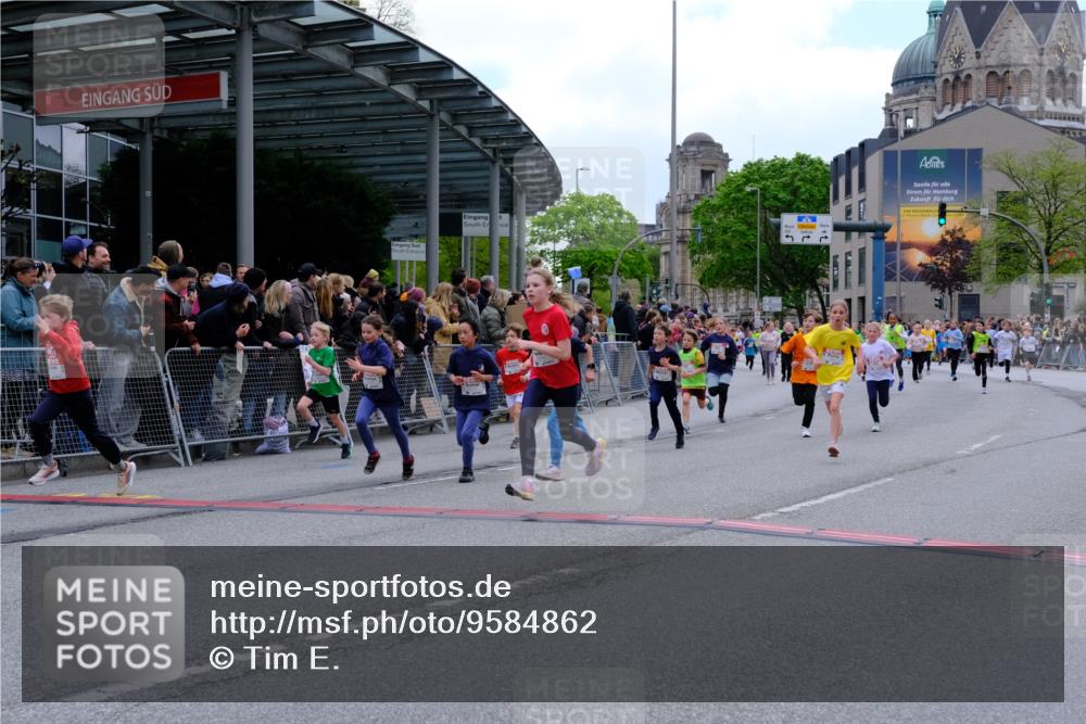 25.04.2026 - Das Zehntel Tim E. http://msf.ph/oto/9584862 25.04.2026 12:55:12 Ziel 10059, 10172, 10179, 10197, 10239, 10260, 10422, 10520, 10565, 10574, 10603, 10680, 10760, 10855, 10953, 11071, 11079, 11086, 11093, 11125, 11310, 11367, 11465, 11476, 11914, 11982, 12022, 12034, 12087, 12088, 12240, 12311, 12317, 12439, 12839 meine-sportfotos.de
