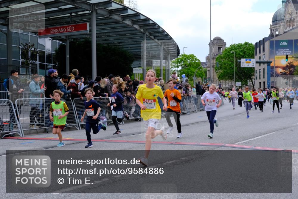 25.04.2026 - Das Zehntel Tim E. http://msf.ph/oto/9584886 25.04.2026 12:55:14 Ziel 10012, 10172, 10179, 10197, 10239, 10260, 10362, 10422, 10520, 10565, 10574, 10603, 10693, 10760, 10855, 10953, 11071, 11086, 11093, 11274, 11310, 11367, 11438, 11465, 11476, 11893, 11914, 11982, 12022, 12034, 12087, 12088, 12311, 12439, 12839 meine-sportfotos.de