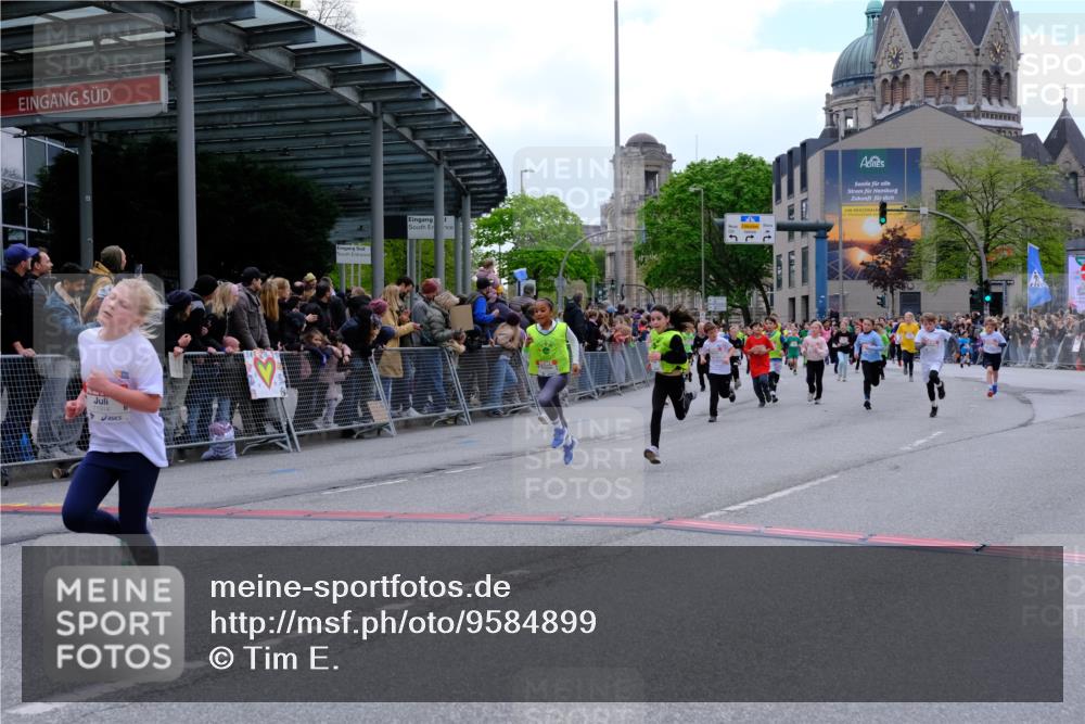25.04.2026 - Das Zehntel Tim E. http://msf.ph/oto/9584899 25.04.2026 12:55:15 Ziel 10011, 10012, 10172, 10179, 10197, 10239, 10260, 10362, 10520, 10565, 10574, 10603, 10693, 10760, 10855, 10953, 10982, 11071, 11086, 11093, 11267, 11274, 11310, 11367, 11438, 11465, 11476, 11893, 11914, 11982, 12002, 12022, 12034, 12087, 12088, 12097, 12311, 12439, 12839 meine-sportfotos.de