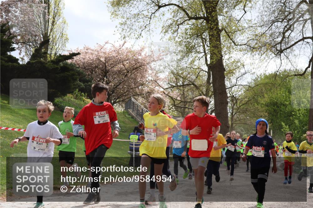 25.04.2026 - Das Zehntel Zöllner http://msf.ph/oto/9584954 25.04.2026 12:39:51 Laufen 11471, 10984, 52, 25, 12318 meine-sportfotos.de
