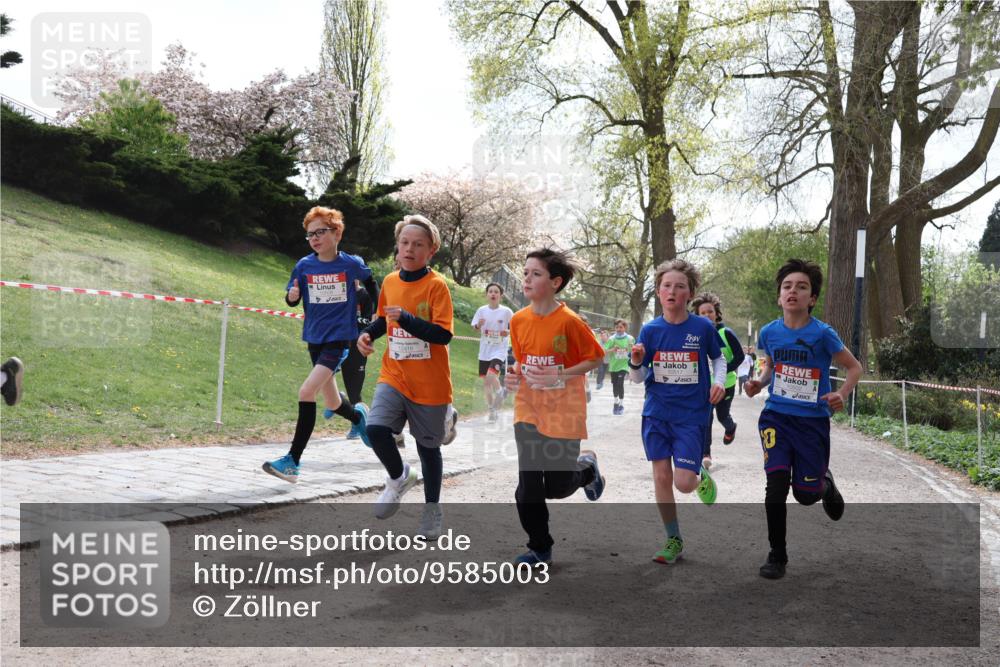 25.04.2026 - Das Zehntel Zöllner http://msf.ph/oto/9585003 25.04.2026 12:40:08 Laufen 12416 meine-sportfotos.de