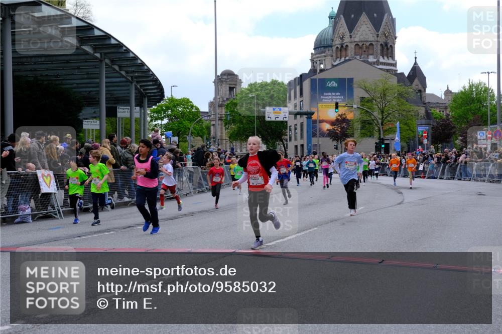 25.04.2026 - Das Zehntel Tim E. http://msf.ph/oto/9585032 25.04.2026 12:55:31 Ziel 10067, 10288, 10407, 10412, 10419, 10472, 10521, 10548, 10575, 10617, 10640, 10651, 10706, 10712, 10731, 10845, 10846, 10894, 11227, 11230, 11296, 11298, 11430, 11646, 11714, 11718, 11734, 11841, 12045, 12192, 12195, 12470, 12558, 12657, 12692, 12835, 13004 meine-sportfotos.de