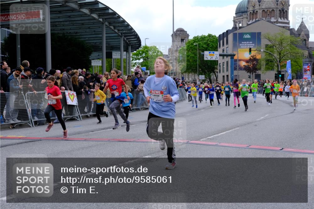 25.04.2026 - Das Zehntel Tim E. http://msf.ph/oto/9585061 25.04.2026 12:55:33 Ziel 10067, 10287, 10407, 10412, 10419, 10472, 10499, 10521, 10555, 10558, 10706, 10712, 10845, 10846, 10894, 10965, 11227, 11230, 11296, 11298, 11430, 11646, 11888, 12045, 12192, 12195, 12214, 12249, 12254, 12397, 12404, 12470, 12558, 12657, 12692, 12835, 13004 meine-sportfotos.de