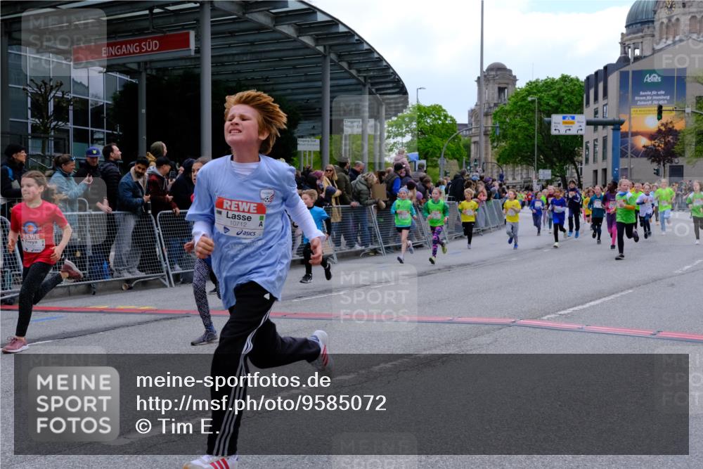 25.04.2026 - Das Zehntel Tim E. http://msf.ph/oto/9585072 25.04.2026 12:55:34 Ziel 10067, 10287, 10407, 10412, 10419, 10472, 10499, 10521, 10532, 10555, 10558, 10706, 10712, 10845, 10846, 10894, 10965, 11077, 11227, 11230, 11430, 11646, 11888, 12045, 12192, 12195, 12214, 12249, 12254, 12397, 12404, 12470, 12558, 12657, 12692, 12763, 12783, 13004 meine-sportfotos.de