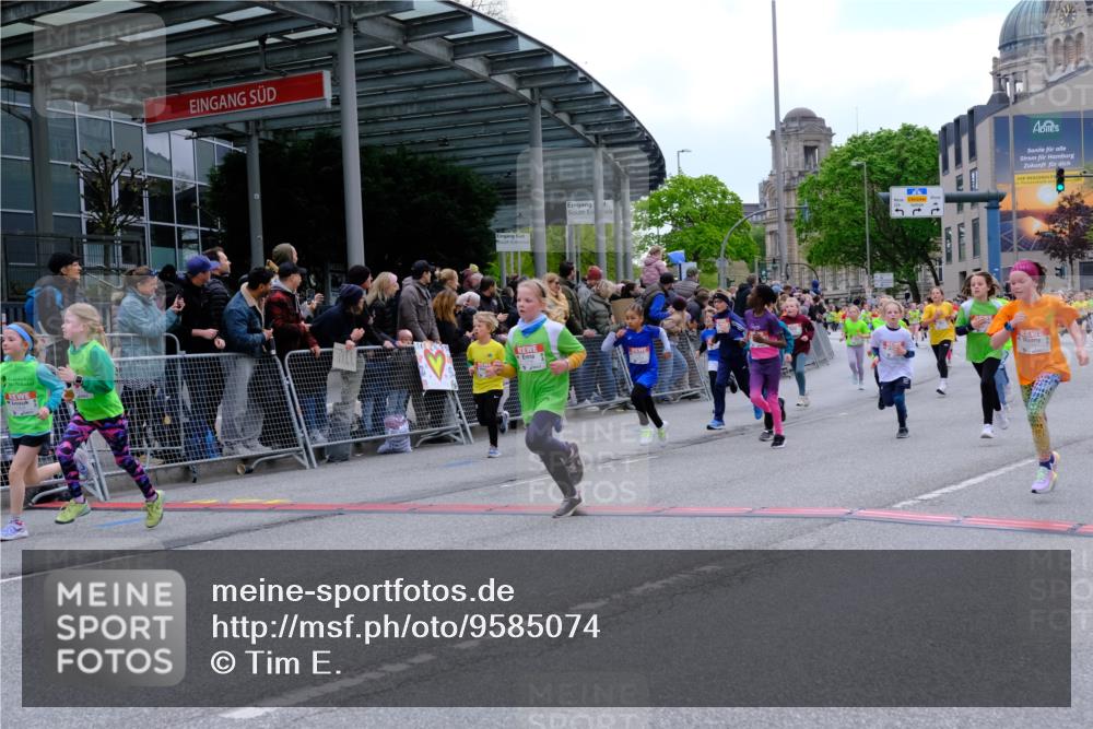 25.04.2026 - Das Zehntel Tim E. http://msf.ph/oto/9585074 25.04.2026 12:55:36 Ziel 10287, 10407, 10499, 10521, 10532, 10533, 10536, 10555, 10558, 10706, 10712, 10845, 10846, 10894, 10965, 11077, 11083, 11096, 11227, 11230, 11430, 11646, 11781, 11855, 11888, 12045, 12192, 12195, 12214, 12249, 12254, 12397, 12404, 12470, 12655, 12657, 12692, 12713, 12763, 12783, 12936 meine-sportfotos.de