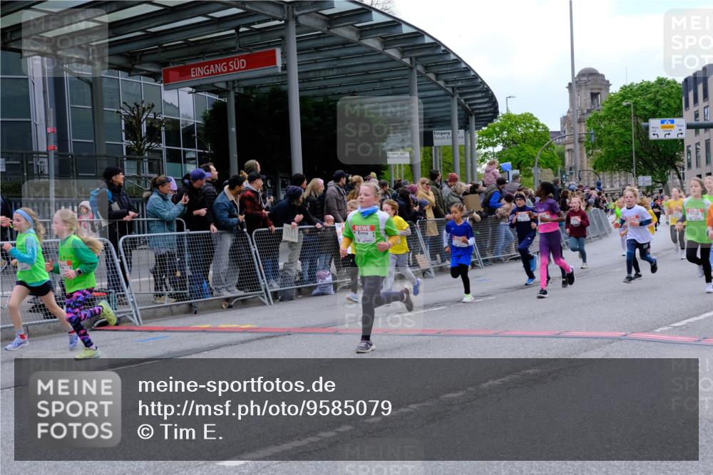 25.04.2026 - Das Zehntel Tim E. http://msf.ph/oto/9585079 25.04.2026 12:55:37 Ziel 10189, 10287, 10407, 10499, 10521, 10532, 10533, 10536, 10555, 10558, 10706, 10712, 10845, 10846, 10894, 10965, 11077, 11083, 11096, 11227, 11230, 11430, 11646, 11781, 11855, 11888, 12192, 12195, 12214, 12249, 12254, 12397, 12404, 12470, 12655, 12657, 12692, 12713, 12763, 12783, 12936 meine-sportfotos.de