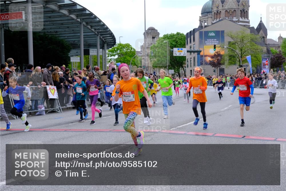 25.04.2026 - Das Zehntel Tim E. http://msf.ph/oto/9585102 25.04.2026 12:55:38 Ziel 10189, 10287, 10407, 10499, 10532, 10533, 10536, 10555, 10558, 10706, 10712, 10845, 10846, 10894, 10965, 11077, 11083, 11096, 11227, 11229, 11230, 11430, 11646, 11781, 11855, 11888, 12195, 12214, 12249, 12254, 12270, 12397, 12404, 12470, 12655, 12657, 12692, 12713, 12763, 12783, 12936 meine-sportfotos.de