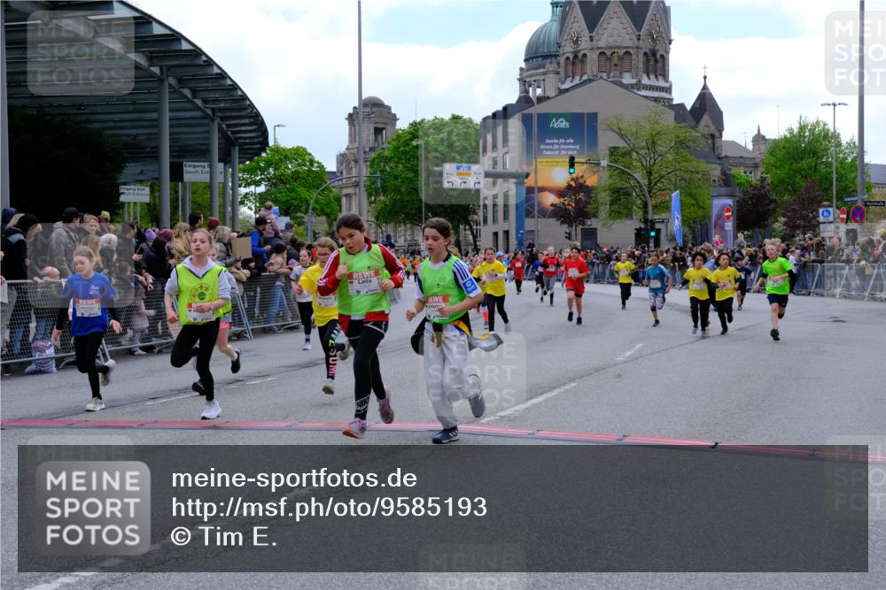 25.04.2026 - Das Zehntel Tim E. http://msf.ph/oto/9585193 25.04.2026 12:55:48 Ziel 10026, 10189, 10476, 10544, 10681, 10790, 10838, 10851, 10957, 11229, 11998, 12016, 12025, 12047, 12223, 12232, 12259, 12266, 12270, 12272, 12294, 12667, 12735, 12873, 12936 meine-sportfotos.de