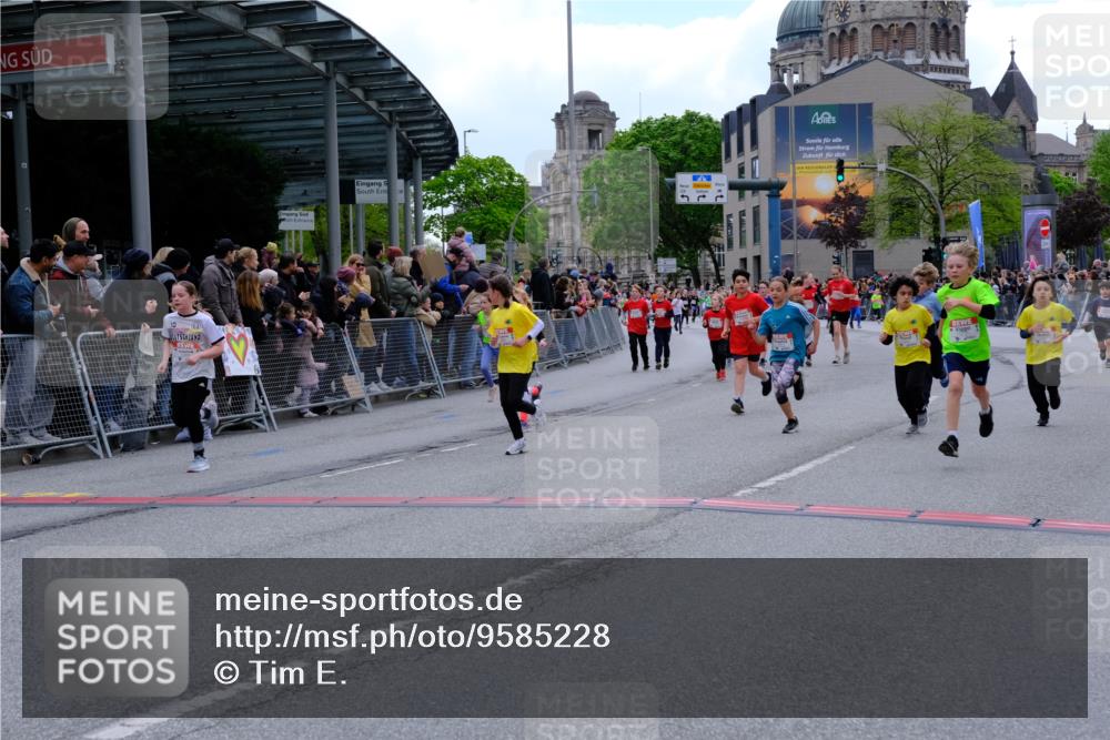25.04.2026 - Das Zehntel Tim E. http://msf.ph/oto/9585228 25.04.2026 12:55:50 Ziel 10026, 10207, 10215, 10476, 10544, 10681, 10790, 10838, 10851, 10912, 10957, 11156, 11229, 11280, 11282, 11633, 11998, 12016, 12025, 12047, 12223, 12232, 12259, 12266, 12268, 12270, 12272, 12294, 12667, 12735, 12873 meine-sportfotos.de