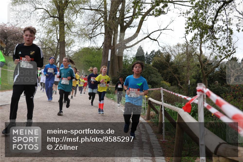 25.04.2026 - Das Zehntel Zöllner http://msf.ph/oto/9585297 25.04.2026 12:41:50 Laufen 11272, 11323 meine-sportfotos.de