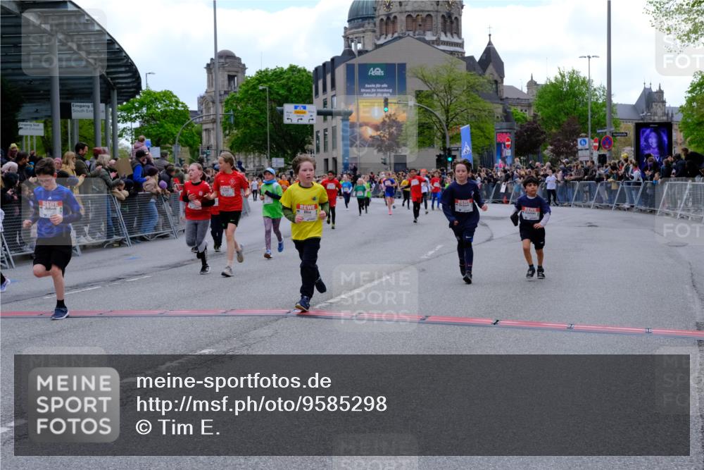 25.04.2026 - Das Zehntel Tim E. http://msf.ph/oto/9585298 25.04.2026 12:55:54 Ziel 10026, 10207, 10215, 10476, 10681, 10684, 10838, 10851, 10912, 10957, 10966, 10975, 10997, 10999, 11004, 11156, 11280, 11282, 11633, 11998, 12016, 12025, 12047, 12163, 12223, 12232, 12266, 12268, 12272, 12294, 12667, 12735, 12873 meine-sportfotos.de