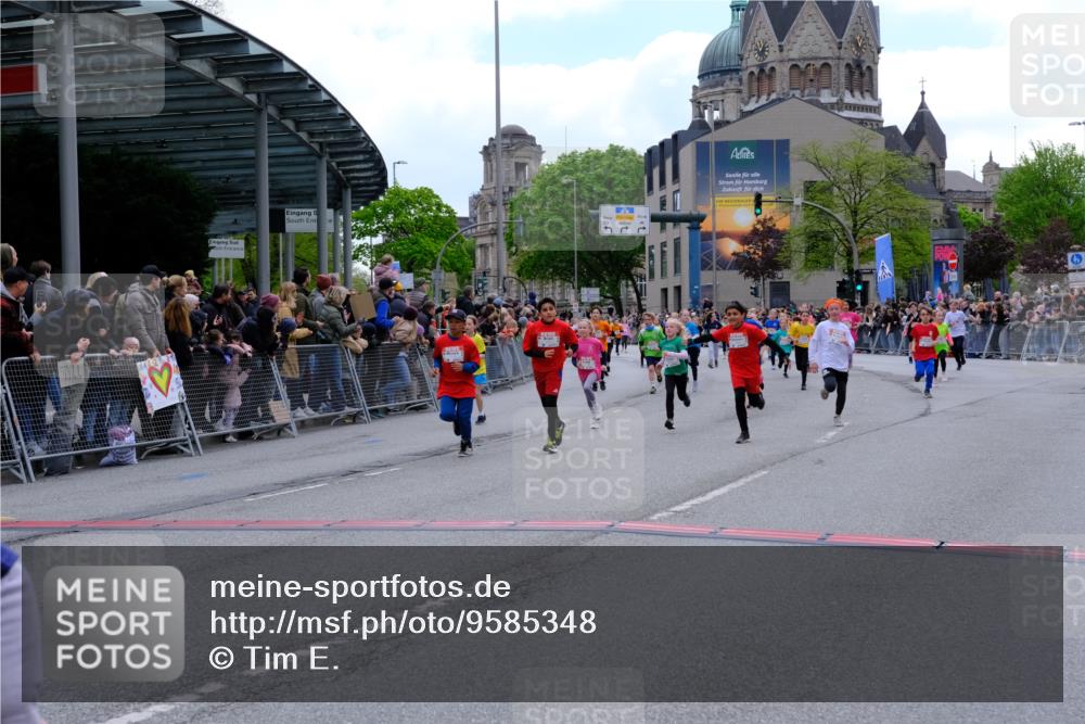 25.04.2026 - Das Zehntel Tim E. http://msf.ph/oto/9585348 25.04.2026 12:55:58 Ziel 10134, 10207, 10215, 10254, 10350, 10411, 10681, 10684, 10912, 10957, 10966, 10975, 10997, 10999, 11004, 11014, 11128, 11156, 11280, 11282, 11456, 11457, 11633, 11854, 12156, 12163, 12223, 12232, 12266, 12268, 12294, 12308, 12421, 12441, 12580, 12667, 12822, 12873 meine-sportfotos.de