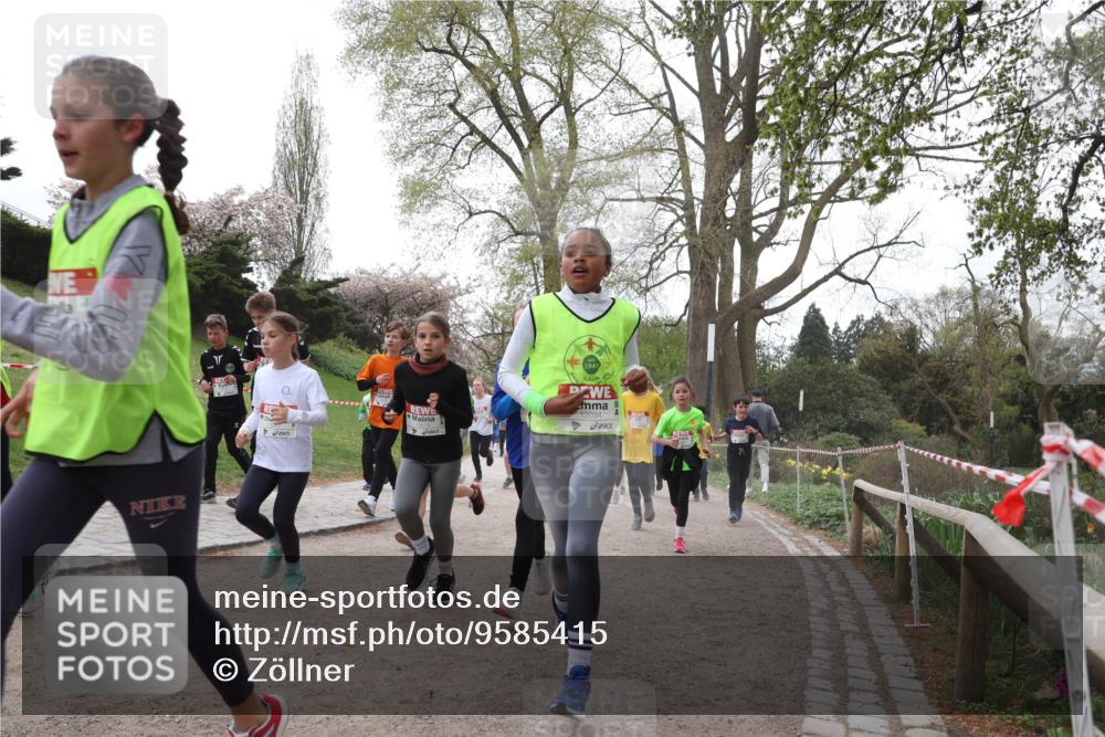 25.04.2026 - Das Zehntel Zöllner http://msf.ph/oto/9585415 25.04.2026 12:42:39 Laufen 1949, 12034 meine-sportfotos.de