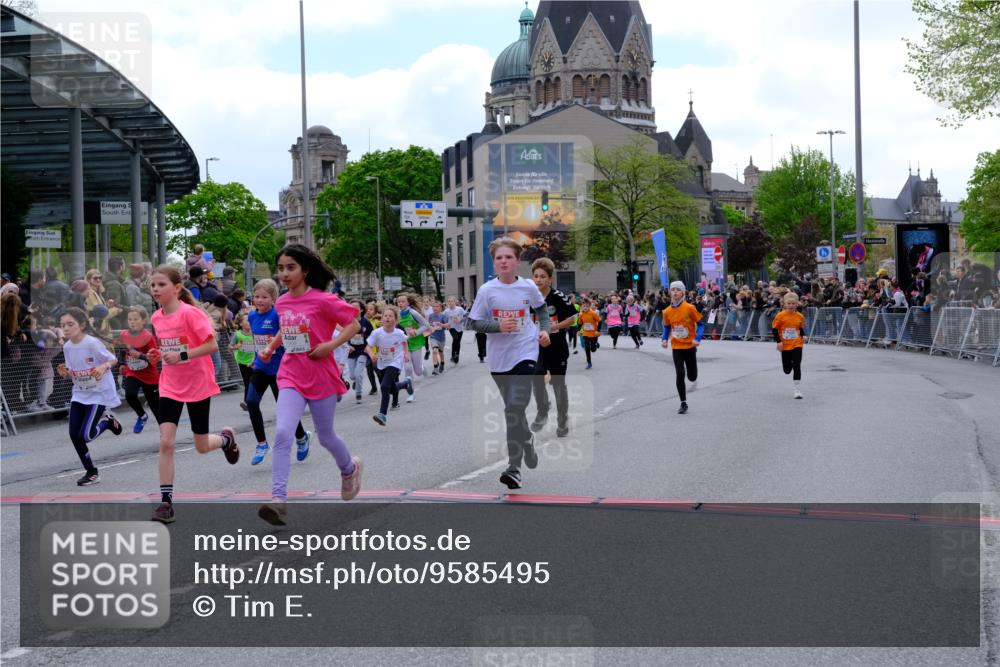 25.04.2026 - Das Zehntel Tim E. http://msf.ph/oto/9585495 25.04.2026 12:56:05 Ziel 10099, 10134, 10148, 10190, 10254, 10350, 10357, 10358, 10409, 10411, 10488, 10571, 10684, 10775, 10814, 10819, 10997, 10999, 11004, 11014, 11128, 11232, 11456, 11457, 11512, 11525, 11756, 11771, 11854, 11889, 11890, 11915, 11955, 11988, 12156, 12159, 12171, 12178, 12308, 12349, 12363, 12421, 12441, 12447, 12580, 12822, 12856, 13027 meine-sportfotos.de