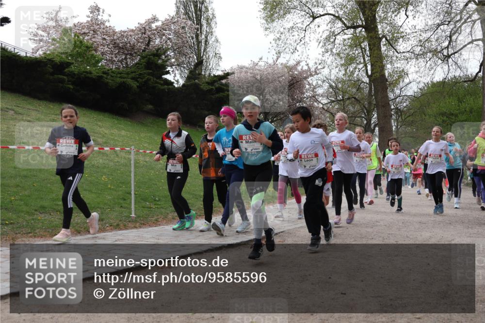 25.04.2026 - Das Zehntel Zöllner http://msf.ph/oto/9585596 25.04.2026 12:43:51 Laufen 10576 meine-sportfotos.de