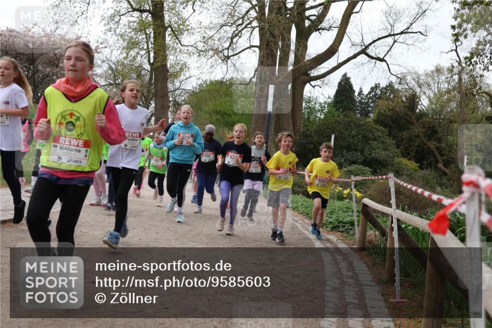 25.04.2026 - Das Zehntel Zöllner http://msf.ph/oto/9585603 25.04.2026 12:43:53 Laufen 904, 1949, 12013, 11944 meine-sportfotos.de