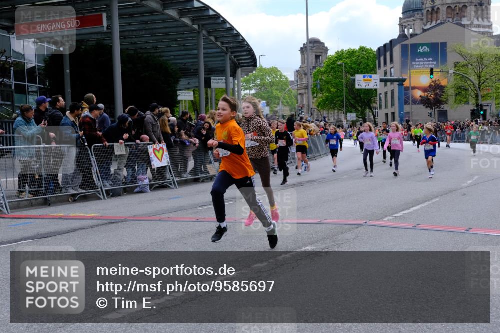 25.04.2026 - Das Zehntel Tim E. http://msf.ph/oto/9585697 25.04.2026 12:56:23 Ziel 10115, 10174, 10367, 10485, 11116, 11148, 11250, 11272, 11340, 11342, 11849, 11856, 11874, 11970, 12137, 12418, 12429, 12446, 12590, 12601, 13030, 13033 meine-sportfotos.de