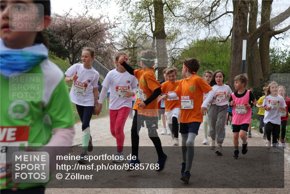 25.04.2026 - Das Zehntel Zöllner http://msf.ph/oto/9585768 25.04.2026 12:45:02 Laufen 11921, 11929, 12367, 11554, 1389 meine-sportfotos.de