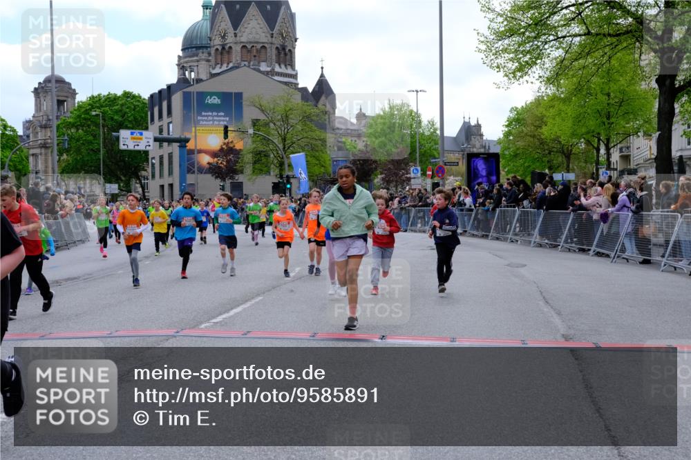 25.04.2026 - Das Zehntel Tim E. http://msf.ph/oto/9585891 25.04.2026 12:56:43 Ziel 10166, 10177, 10196, 10229, 10310, 10403, 10496, 10720, 10780, 10781, 10820, 10822, 11058, 11561, 11731, 11757, 11801, 11846, 11853, 11963, 12010, 12113, 12189, 12220, 12367, 12435, 12523, 12525, 12675, 12927, 12928, 12959, 12960 meine-sportfotos.de