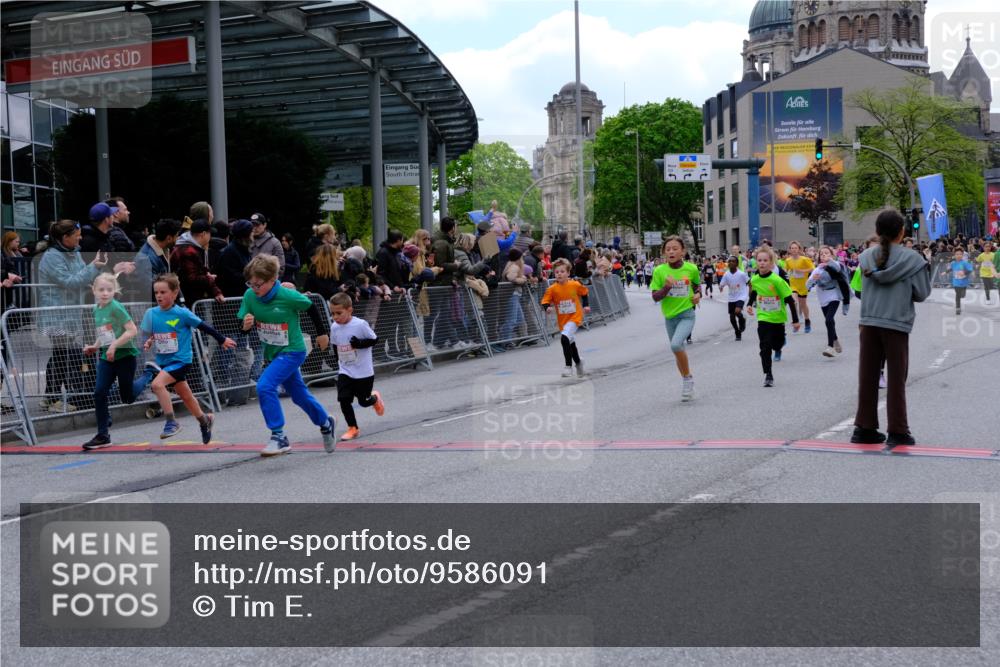25.04.2026 - Das Zehntel Tim E. http://msf.ph/oto/9586091 25.04.2026 12:56:56 Ziel 10025, 10220, 10309, 10326, 10332, 10473, 10495, 10497, 10501, 10632, 10636, 10653, 10660, 10805, 10887, 11049, 11067, 11076, 11081, 11290, 11292, 11299, 11604, 11606, 11809, 11833, 11944, 11948, 11949, 11956, 12013, 12023, 12032, 12208, 12213, 12276, 12345, 12396, 12498, 12511, 12530, 12641, 12677, 12723, 12724, 12777, 12798 meine-sportfotos.de
