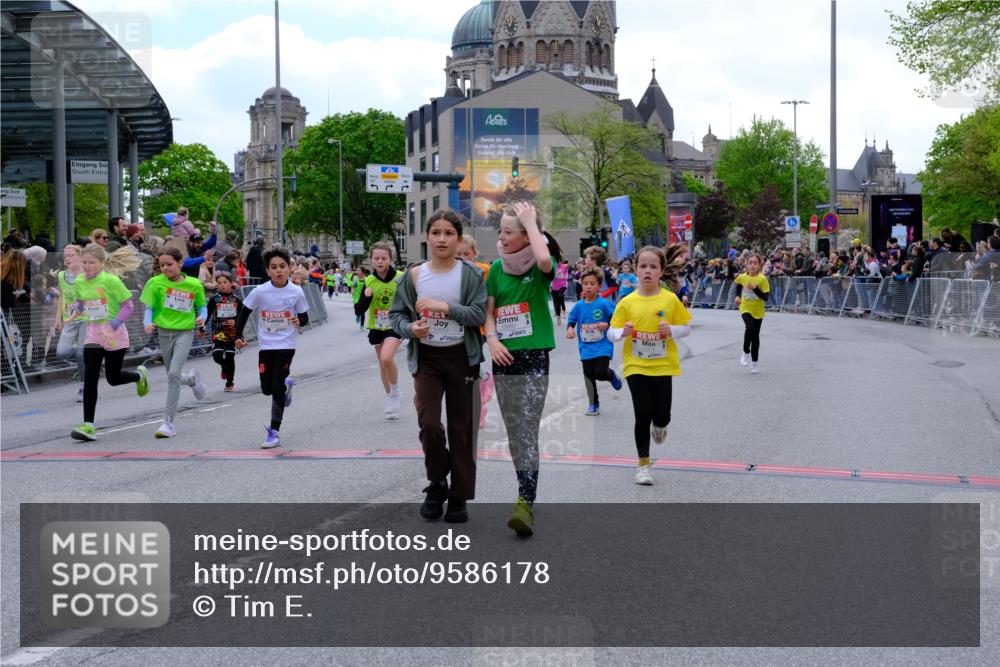 25.04.2026 - Das Zehntel Tim E. http://msf.ph/oto/9586178 25.04.2026 12:57:00 Ziel 10025, 10282, 10326, 10332, 10336, 10497, 10501, 10632, 10636, 10654, 10660, 10824, 10870, 10887, 11049, 11067, 11076, 11081, 11290, 11292, 11299, 11833, 12023, 12032, 12256, 12276, 12345, 12396, 12530, 12641, 12723, 12724, 12726, 12777, 12798 meine-sportfotos.de