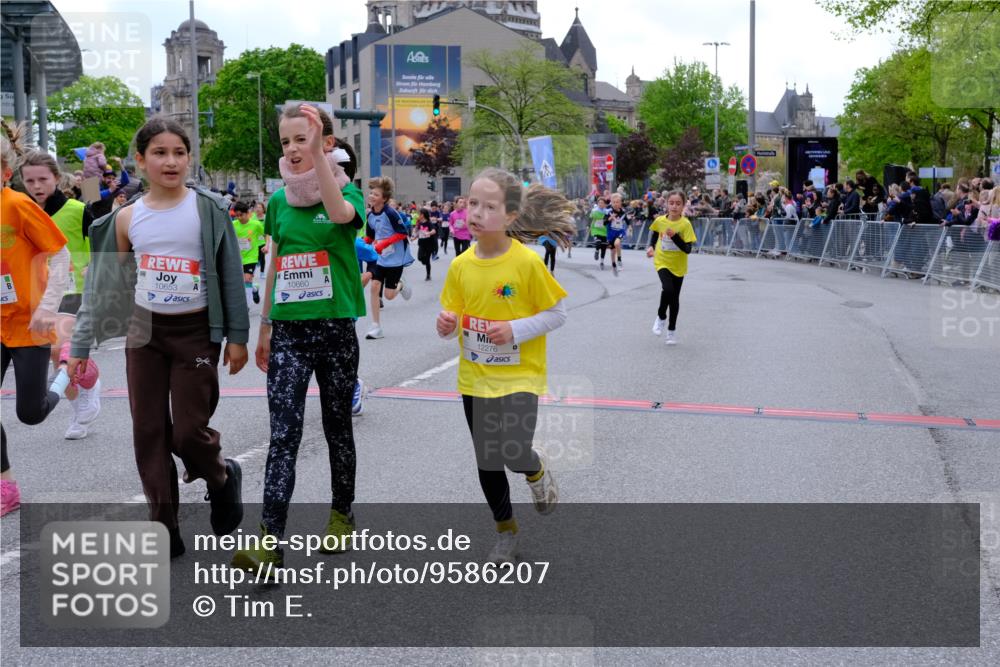 25.04.2026 - Das Zehntel Tim E. http://msf.ph/oto/9586207 25.04.2026 12:57:02 Ziel 10233, 10245, 10282, 10284, 10295, 10326, 10332, 10336, 10632, 10636, 10654, 10660, 10824, 10870, 11022, 11025, 11049, 11067, 11076, 11081, 11139, 11290, 11292, 11523, 11833, 12023, 12032, 12112, 12256, 12276, 12345, 12396, 12479, 12530, 12641, 12723, 12726, 12777, 12798 meine-sportfotos.de