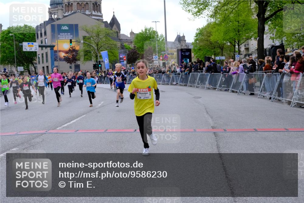 25.04.2026 - Das Zehntel Tim E. http://msf.ph/oto/9586230 25.04.2026 12:57:04 Ziel 10233, 10245, 10282, 10284, 10295, 10326, 10332, 10336, 10349, 10654, 10660, 10824, 10870, 11022, 11025, 11067, 11076, 11081, 11139, 11290, 11523, 11833, 11881, 12023, 12032, 12112, 12256, 12276, 12345, 12396, 12479, 12530, 12572, 12641, 12726, 12777, 12798, 12900 meine-sportfotos.de