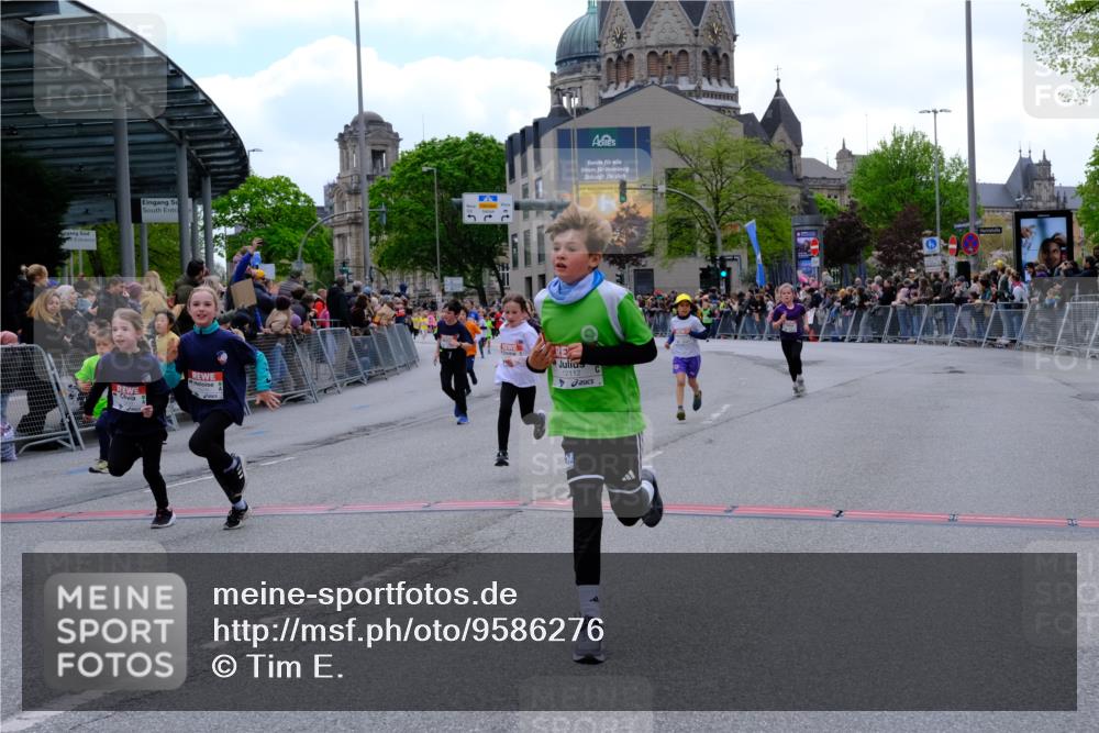 25.04.2026 - Das Zehntel Tim E. http://msf.ph/oto/9586276 25.04.2026 12:57:07 Ziel 10181, 10212, 10233, 10245, 10282, 10284, 10295, 10332, 10336, 10349, 10654, 10824, 10870, 11022, 11025, 11067, 11139, 11290, 11318, 11523, 11881, 12023, 12032, 12112, 12256, 12276, 12396, 12410, 12479, 12572, 12726, 12777, 12798, 12900 meine-sportfotos.de