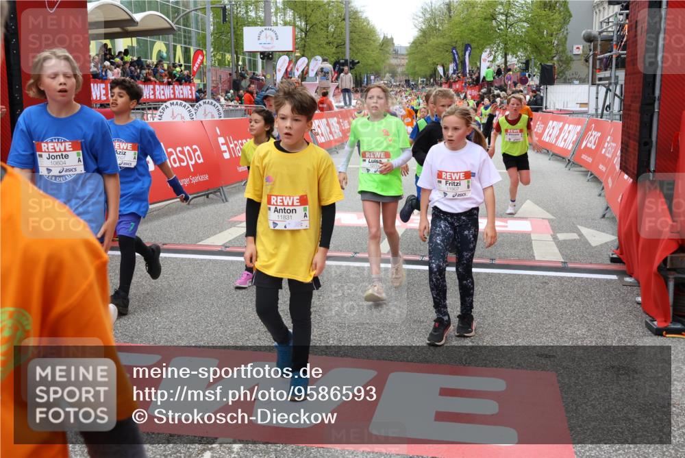 25.04.2026 - Das Zehntel Strokosch-Dieckow http://msf.ph/oto/9586593 25.04.2026 12:53:12 Ziel 10020, 10173, 10195, 10604, 10607, 11143, 11145, 11147, 11270, 11434, 11652, 11745, 11831, 11907, 12029, 12040, 12105, 12278, 12425, 12461, 12774, 10020, 10173, 10195, 10604, 10607, 11143, 11145, 11147, 11270, 11434, 11652, 11745, 11831, 11907, 12029, 12040, 12105, 12278, 12425, 12461, 12774 meine-sportfotos.de