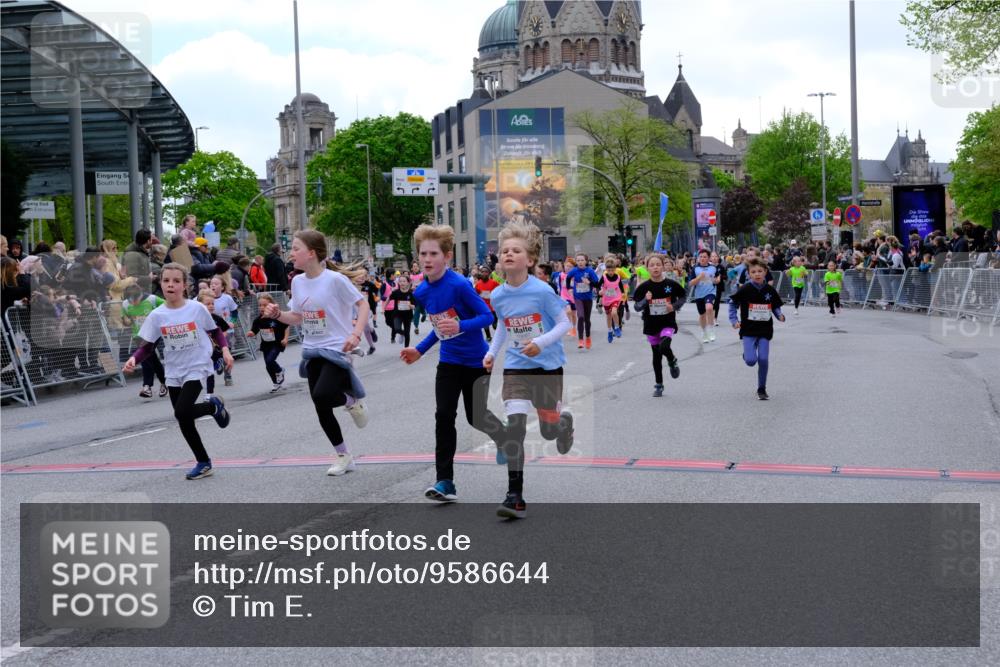25.04.2026 - Das Zehntel Tim E. http://msf.ph/oto/9586644 25.04.2026 12:57:28 Ziel 10047, 10062, 10066, 10101, 10217, 10410, 10503, 10661, 10687, 10695, 10732, 10863, 10867, 10976, 11010, 11013, 11019, 11436, 11445, 11487, 11516, 11553, 11576, 11581, 11642, 11644, 11680, 11697, 11698, 11711, 11746, 11747, 11750, 11753, 11754, 11762, 11763, 11768, 11848, 11905, 11913, 12000, 12098, 12111, 12136, 12221, 12224, 12226, 12248, 12379, 12394, 12443, 12467, 12780, 12824, 12826, 12841, 12908 meine-sportfotos.de
