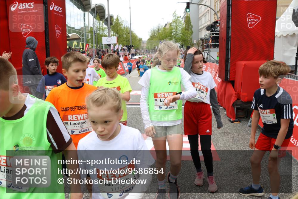 25.04.2026 - Das Zehntel Strokosch-Dieckow http://msf.ph/oto/9586854 25.04.2026 12:53:25 Ziel 10125, 10178, 10238, 10836, 10842, 10847, 10858, 11104, 11153, 11157, 11312, 11313, 11479, 11928, 11958, 12018, 12051, 12430, 12745, 12757, 12801, 13015, 10125, 10178, 10238, 10836, 10842, 10847, 10858, 11104, 11153, 11157, 11312, 11313, 11479, 11928, 11958, 12018, 12051, 12430, 12745, 12757, 12801, 13015 meine-sportfotos.de