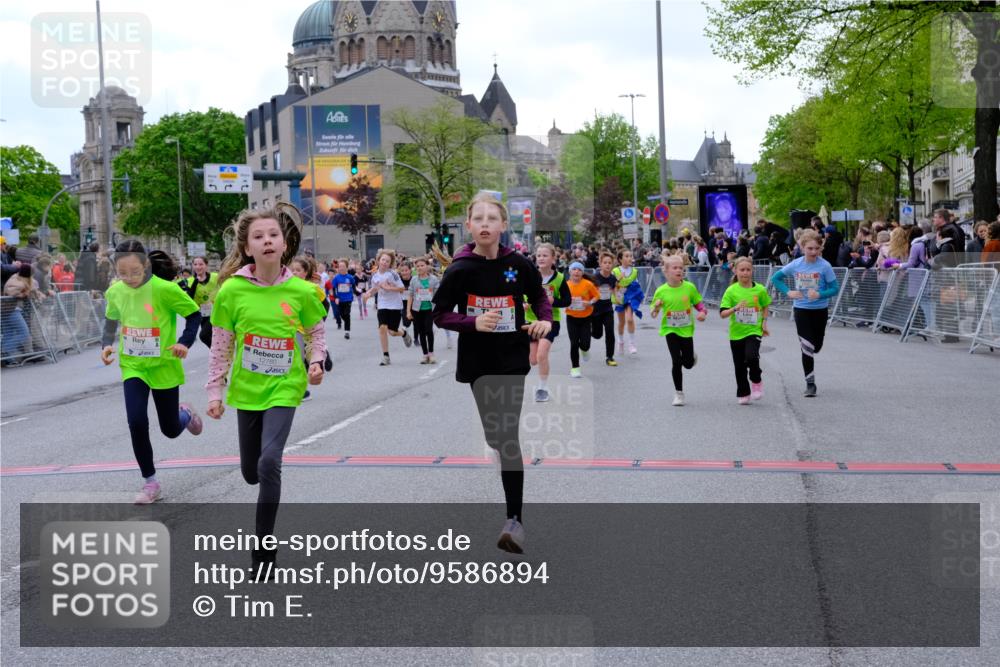 25.04.2026 - Das Zehntel Tim E. http://msf.ph/oto/9586894 25.04.2026 12:57:34 Ziel 10047, 10062, 10066, 10379, 10456, 10459, 10490, 10503, 10540, 10661, 10695, 10696, 10732, 10863, 10867, 10942, 10949, 10976, 11013, 11019, 11436, 11445, 11487, 11508, 11516, 11522, 11553, 11576, 11581, 11642, 11644, 11657, 11680, 11697, 11698, 11711, 11746, 11747, 11753, 11762, 11763, 11848, 11905, 11913, 12030, 12035, 12041, 12049, 12221, 12234, 12383, 12394, 12407, 12545, 12546, 12606, 12644, 12775, 12780, 12824, 12826 meine-sportfotos.de