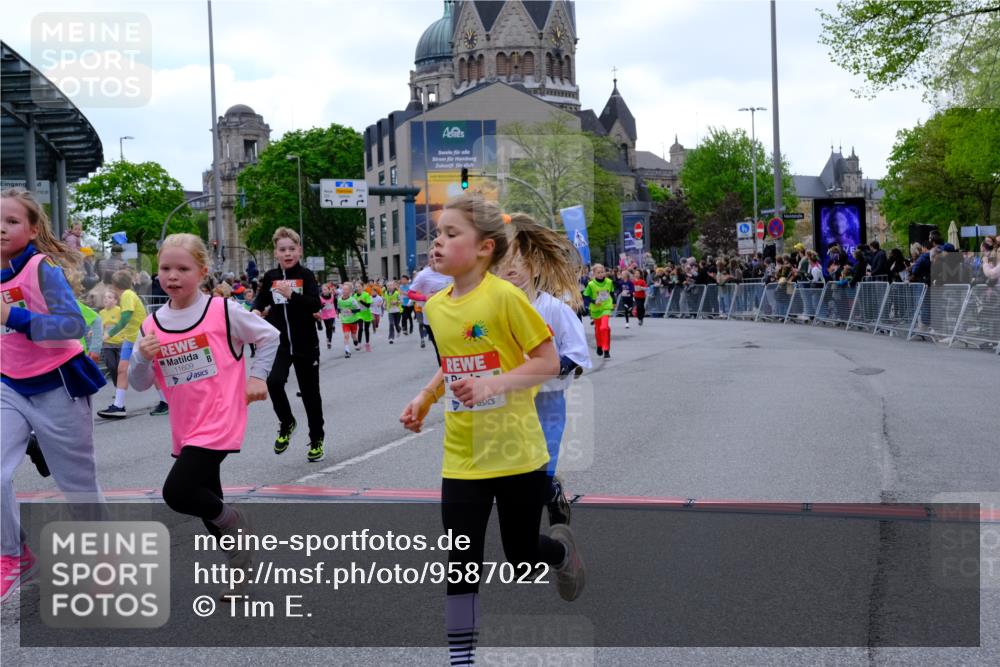 25.04.2026 - Das Zehntel Tim E. http://msf.ph/oto/9587022 25.04.2026 12:57:55 Ziel 10000, 10003, 10149, 10211, 10216, 10219, 10333, 10365, 10449, 10622, 10627, 10669, 10730, 10768, 10890, 10891, 10893, 10895, 10954, 11259, 11327, 11394, 11400, 11609, 11628, 11661, 11713, 11783, 11822, 11828, 11977, 12003, 12241, 12275, 12284, 12351, 12395, 12599, 12623, 12648, 12669, 12714, 12894, 12911 meine-sportfotos.de