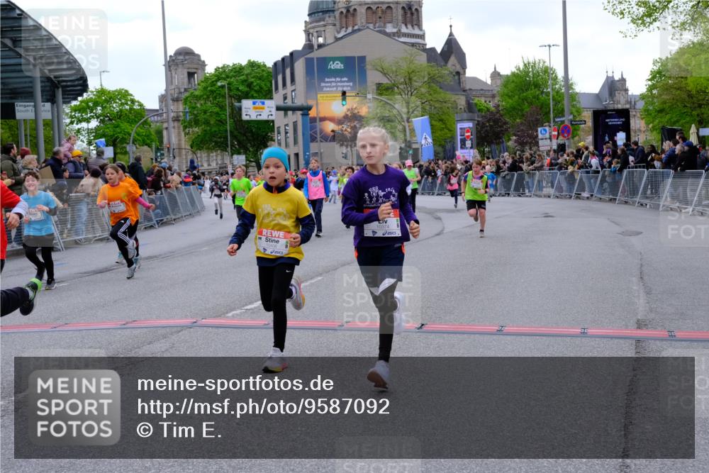 25.04.2026 - Das Zehntel Tim E. http://msf.ph/oto/9587092 25.04.2026 12:58:03 Ziel 10149, 10211, 10219, 10249, 10298, 10306, 10374, 10406, 10438, 10615, 10669, 10730, 10768, 10831, 10890, 10893, 10987, 11005, 11006, 11348, 11395, 11400, 11562, 11564, 11634, 11661, 11692, 11736, 11822, 11906, 11910, 11967, 11977, 11992, 11996, 11997, 12058, 12126, 12275, 12284, 12327, 12351, 12395, 12413, 12466, 12507, 12577, 12623, 12630, 12706, 12977 meine-sportfotos.de