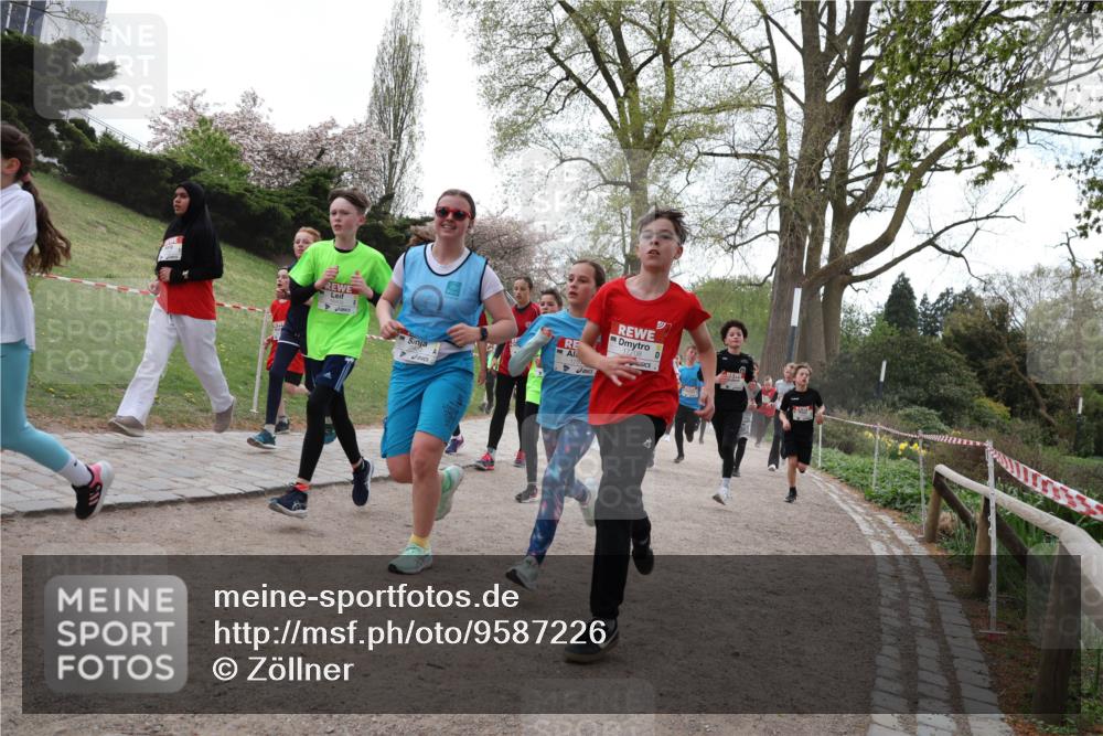 25.04.2026 - Das Zehntel Zöllner http://msf.ph/oto/9587226 25.04.2026 14:43:45 Laufen 17708 meine-sportfotos.de