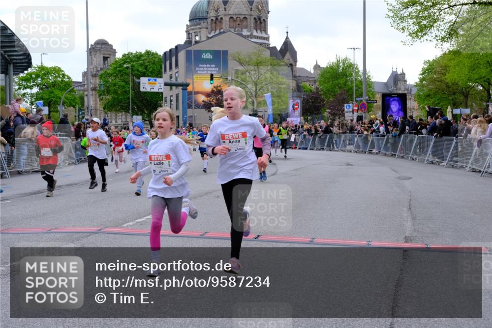 25.04.2026 - Das Zehntel Tim E. http://msf.ph/oto/9587234 25.04.2026 12:58:13 Ziel 10116, 10248, 10615, 10665, 10668, 10674, 10831, 11089, 11105, 11233, 11300, 11427, 11442, 11443, 11481, 11482, 11562, 11564, 11643, 11664, 11736, 11906, 11910, 11976, 11979, 11993, 11996, 12058, 12460, 12504, 12538, 12608, 12627, 12706, 12926, 12977, 12978, 12982, 12988, 13036 meine-sportfotos.de