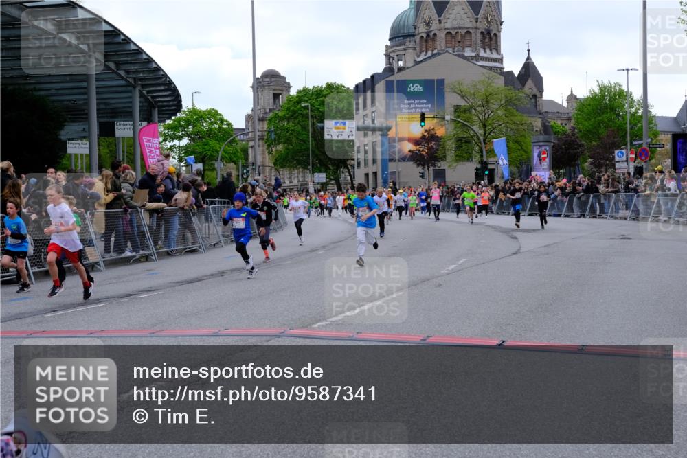 25.04.2026 - Das Zehntel Tim E. http://msf.ph/oto/9587341 25.04.2026 12:58:21 Ziel 10116, 10132, 10285, 10609, 10665, 11233, 11294, 11309, 11350, 11427, 11429, 11440, 11443, 11575, 11664, 11900, 11954, 11991, 12388, 12392, 12411, 12504, 12538, 12608, 12627, 12732, 12779, 12926, 12982, 13031, 13036 meine-sportfotos.de