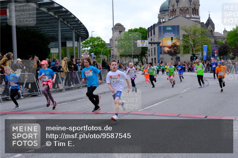 25.04.2026 - Das Zehntel Tim E. http://msf.ph/oto/9587545 25.04.2026 12:58:53 Ziel 10074, 10184, 10247, 10479, 10522, 10524, 10644, 10983, 11009, 11110, 11123, 11188, 11328, 11329, 11374, 11411, 11417, 11645, 12038, 12182, 12209, 12381, 12382, 12943 meine-sportfotos.de