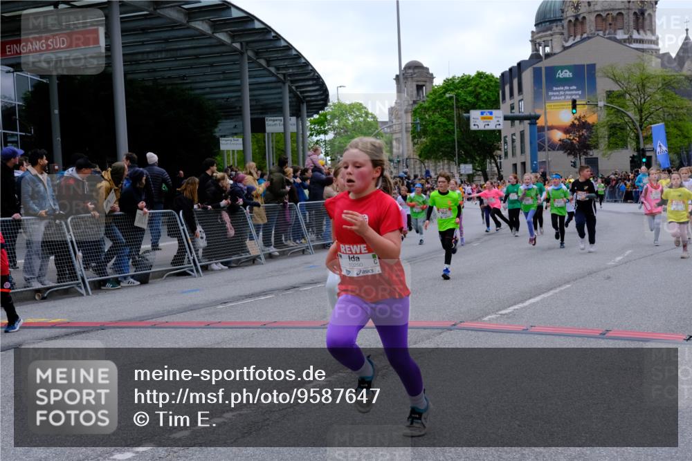 25.04.2026 - Das Zehntel Tim E. http://msf.ph/oto/9587647 25.04.2026 12:59:04 Ziel 10098, 10250, 10251, 10522, 10524, 10598, 11009, 11090, 11102, 11150, 11197, 11265, 11559, 11936, 11940, 12131, 12157, 12194, 12199, 12239, 12243, 12246, 12263, 12609, 12615, 12895, 12943, 12975 meine-sportfotos.de