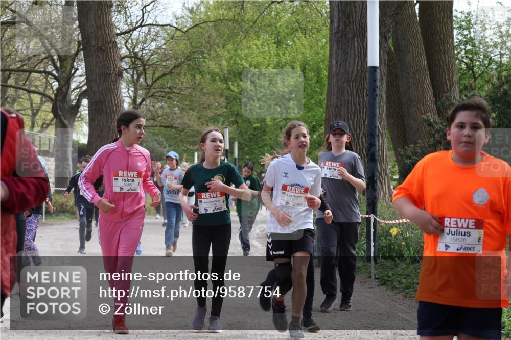 25.04.2026 - Das Zehntel Zöllner http://msf.ph/oto/9587754 25.04.2026 14:48:47 Laufen 12, 15367, 15370, 15375, 17615, 15826 meine-sportfotos.de
