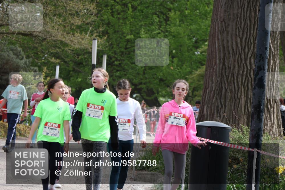 25.04.2026 - Das Zehntel Zöllner http://msf.ph/oto/9587788 25.04.2026 14:49:29 Laufen 17199, 17175, 16642, 16675 meine-sportfotos.de