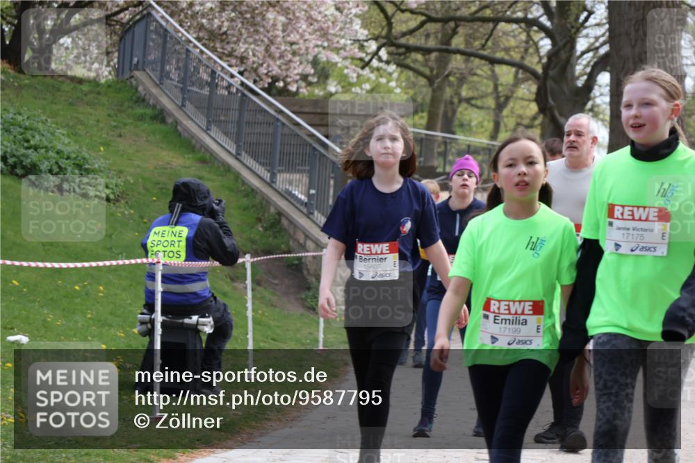 25.04.2026 - Das Zehntel Zöllner http://msf.ph/oto/9587795 25.04.2026 14:49:37 Laufen 15607, 17199, 17175 meine-sportfotos.de