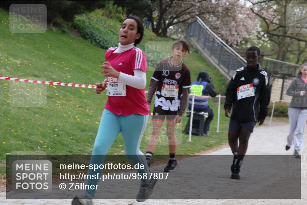 25.04.2026 - Das Zehntel Zöllner http://msf.ph/oto/9587807 25.04.2026 14:49:59 Laufen 30 meine-sportfotos.de