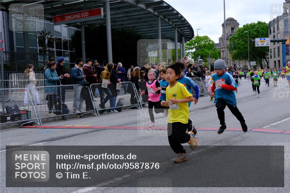25.04.2026 - Das Zehntel Tim E. http://msf.ph/oto/9587876 25.04.2026 12:59:34 Ziel 10341, 10547, 10596, 10865, 10866, 10872, 10986, 11151, 11159, 11373, 11432, 11499, 11504, 11601, 11655, 11724, 11726, 11732, 11740, 11867, 12020, 12089, 12227, 12255, 12499, 12534, 12554, 12829, 12830, 12853, 12854, 12869, 12979 meine-sportfotos.de