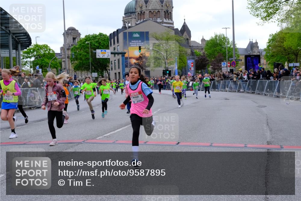 25.04.2026 - Das Zehntel Tim E. http://msf.ph/oto/9587895 25.04.2026 12:59:39 Ziel 10341, 10625, 10865, 10866, 10872, 11432, 11486, 11601, 11655, 11724, 11726, 11732, 11740, 11796, 11823, 11867, 12020, 12089, 12158, 12198, 12206, 12231, 12255, 12341, 12622, 12625, 12651, 12853, 12854, 12869, 12979 meine-sportfotos.de