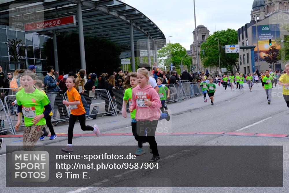 25.04.2026 - Das Zehntel Tim E. http://msf.ph/oto/9587904 25.04.2026 12:59:41 Ziel 10341, 10625, 10865, 10866, 10872, 11356, 11432, 11486, 11601, 11655, 11724, 11726, 11732, 11740, 11796, 11823, 11867, 12020, 12089, 12108, 12127, 12142, 12158, 12198, 12206, 12231, 12341, 12622, 12625, 12651, 12853, 12854, 12869, 12979 meine-sportfotos.de