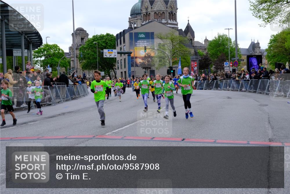 25.04.2026 - Das Zehntel Tim E. http://msf.ph/oto/9587908 25.04.2026 12:59:43 Ziel 10341, 10553, 10581, 10584, 10594, 10605, 10625, 10865, 10866, 10872, 11356, 11432, 11486, 11601, 11724, 11726, 11732, 11740, 11786, 11796, 11823, 11867, 12020, 12089, 12108, 12127, 12142, 12158, 12162, 12198, 12206, 12231, 12341, 12607, 12616, 12622, 12625, 12651, 12729, 12730, 12979, 13039 meine-sportfotos.de