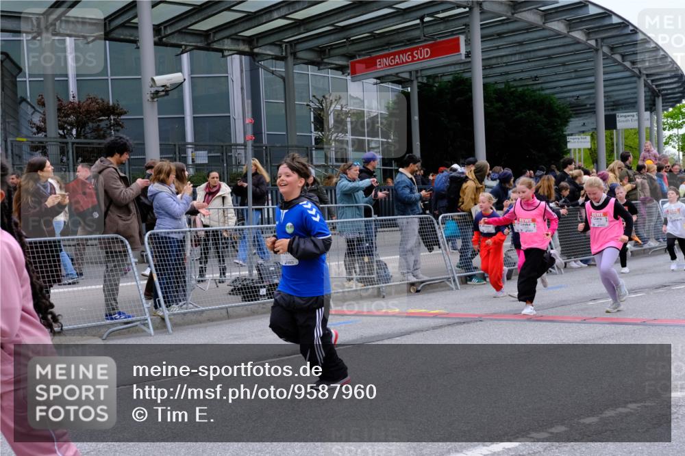 25.04.2026 - Das Zehntel Tim E. http://msf.ph/oto/9587960 25.04.2026 12:59:59 Ziel 10118, 10165, 10170, 10226, 10234, 10372, 10415, 10480, 10624, 10705, 10885, 10960, 10977, 11122, 11198, 11200, 11283, 11376, 11397, 11534, 11668, 11669, 11769, 12368, 12373, 12482, 12510, 12671, 12680, 12686, 12717, 12722, 12891, 12896, 12899, 12941 meine-sportfotos.de