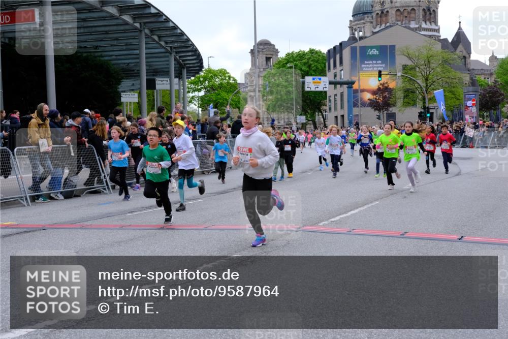 25.04.2026 - Das Zehntel Tim E. http://msf.ph/oto/9587964 25.04.2026 13:00:02 Ziel 10118, 10165, 10170, 10226, 10372, 10415, 10480, 10505, 10516, 10624, 10705, 10885, 10960, 10977, 11198, 11200, 11376, 11397, 11534, 11668, 11669, 11678, 11691, 11696, 11769, 11876, 12326, 12482, 12510, 12543, 12671, 12680, 12686, 12722, 12891, 12896, 12899, 12941 meine-sportfotos.de