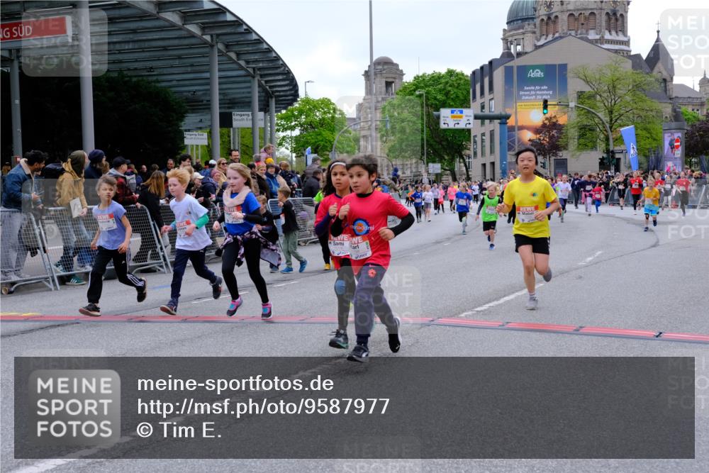 25.04.2026 - Das Zehntel Tim E. http://msf.ph/oto/9587977 25.04.2026 13:00:05 Ziel 10165, 10226, 10415, 10448, 10478, 10505, 10516, 10624, 10705, 10756, 10761, 10783, 10960, 10977, 11130, 11198, 11200, 11534, 11668, 11669, 11678, 11691, 11696, 11769, 11876, 12326, 12482, 12510, 12543, 12671, 12680, 12688, 12891, 12896, 12899 meine-sportfotos.de
